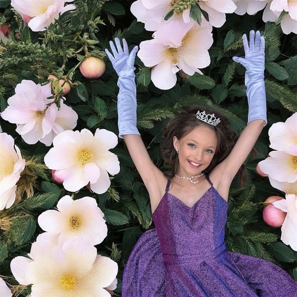 Meet your Posher, Casey - Picture 1 of 13